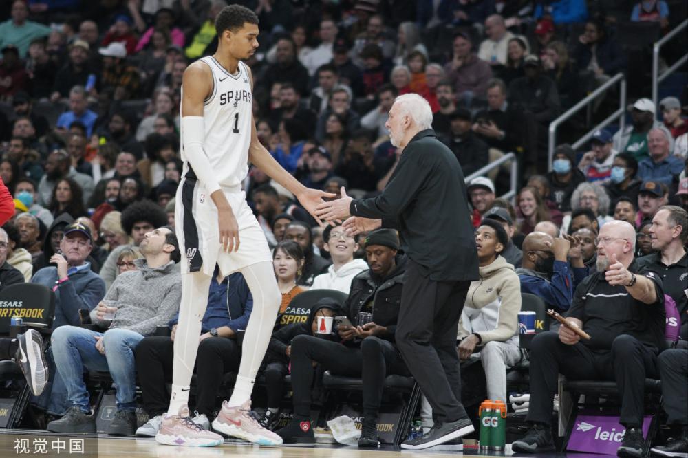 这使他在进 这使他在进