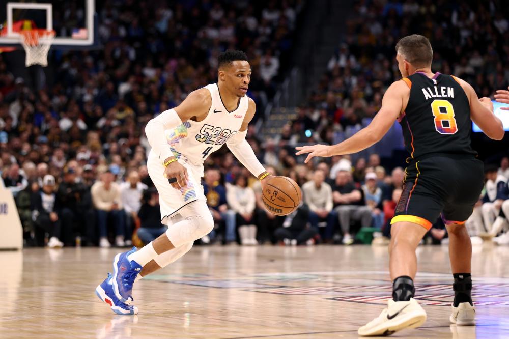 偷学两招背 偷学两招背